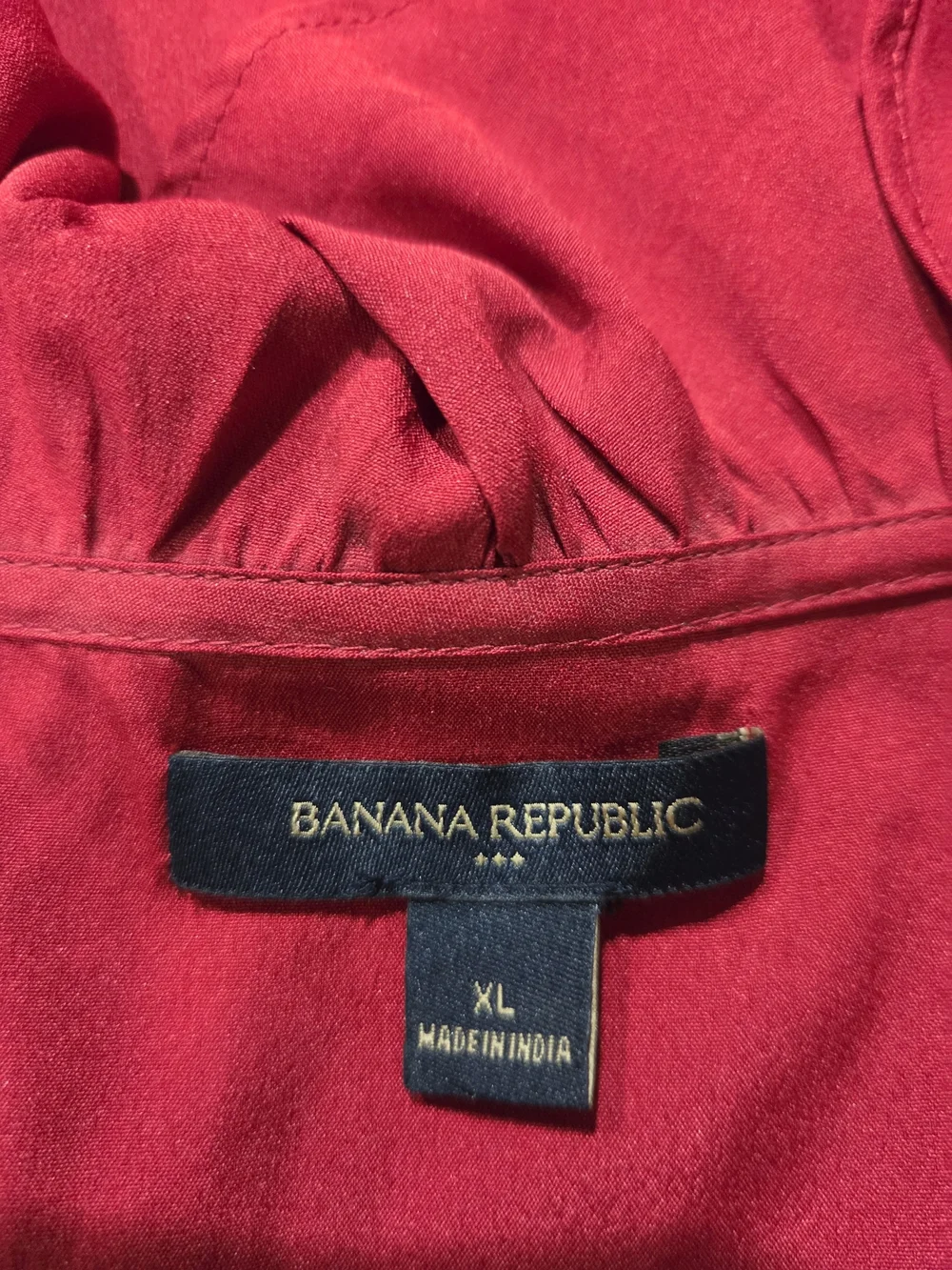 Banana Republic Red Ruffle V-Neck Short Sleeve Blouse - Size XL
